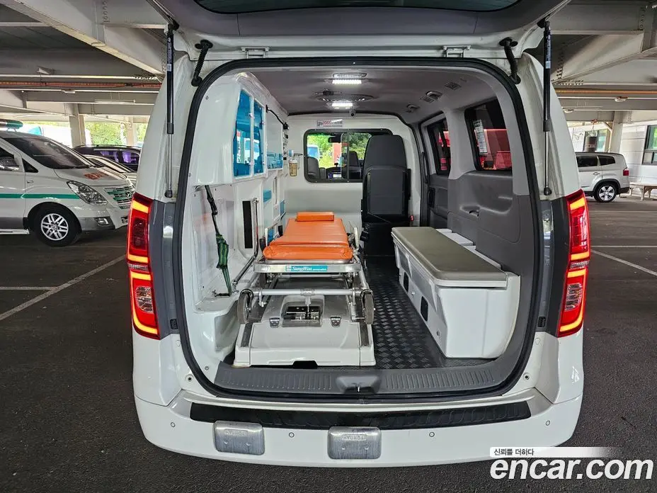 Hyundai Starex 2016 2.5 автомат (гидро), фото 13