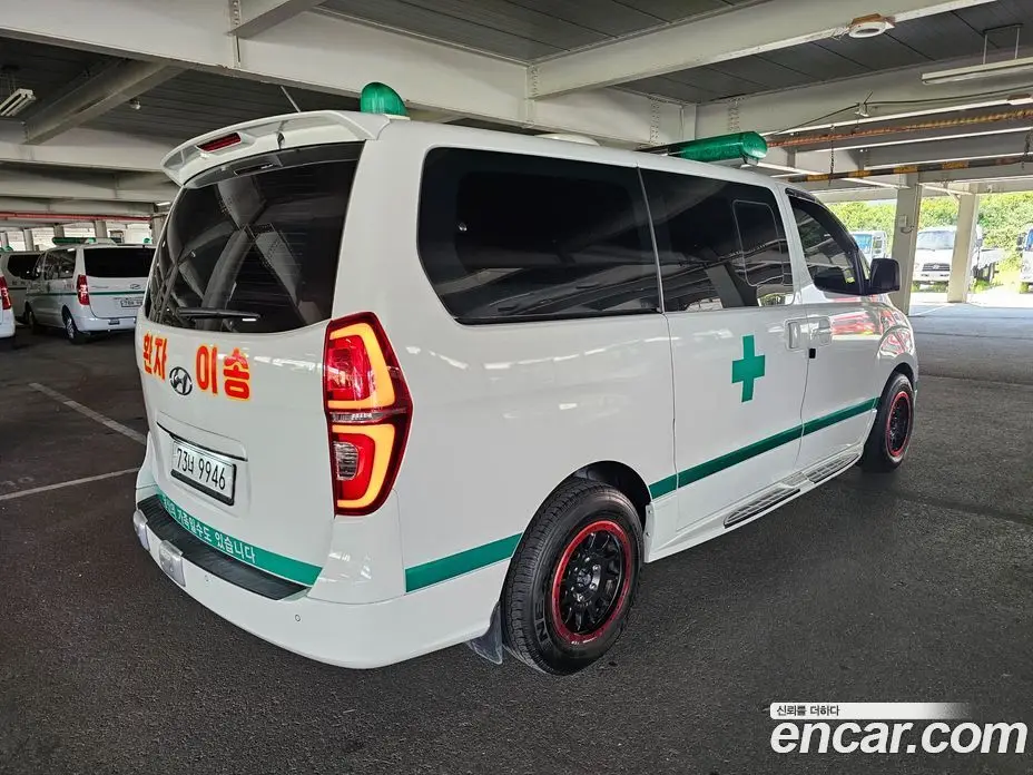 Hyundai Starex 2016 2.5 автомат (гидро), фото 6