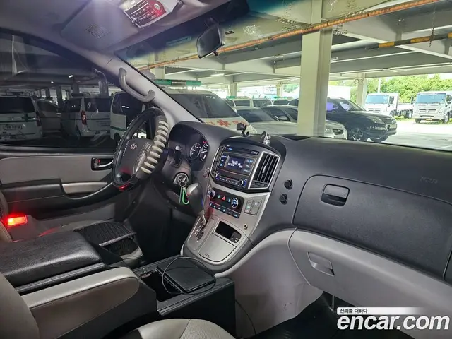 Hyundai Starex 2016 2.5 автомат (гидро), миниатюра 10