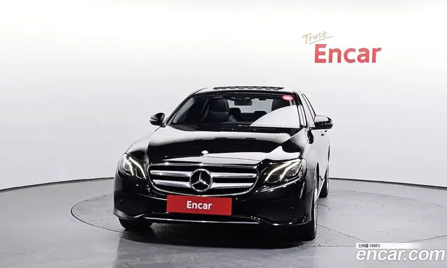 Mercedes-Benz E-Class 2017 2.0 автомат (гидро), миниатюра 3