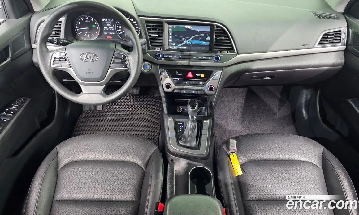 Hyundai Avante 2018 1.6 автомат (гидро), фото 9