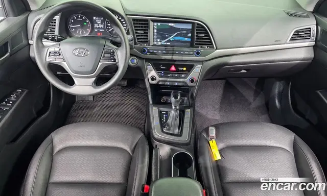 Hyundai Avante 2018 1.6 автомат (гидро), миниатюра 9