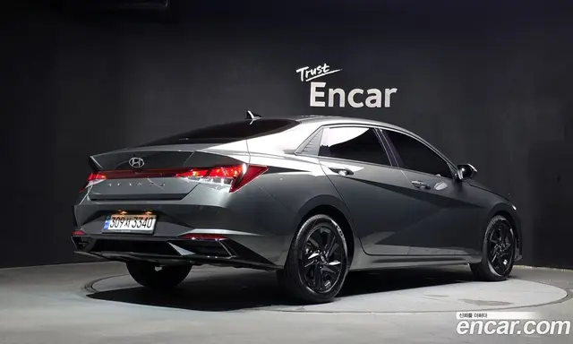 Hyundai Avante 2023 1.6 автомат (гидро), миниатюра 2