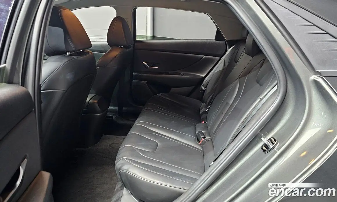 Hyundai Avante 2023 1.6 автомат (гидро), фото 18
