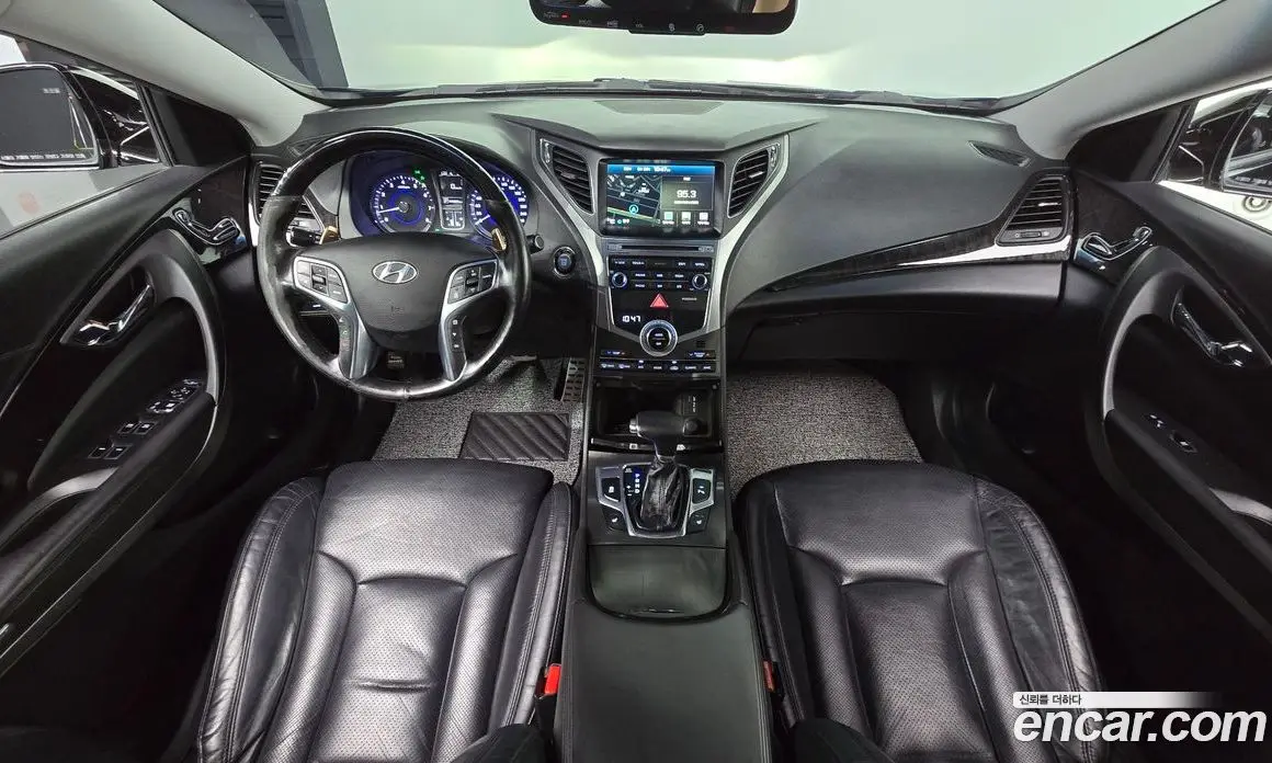 Hyundai Grandeur 2015 3.0 автомат (гидро), фото 7