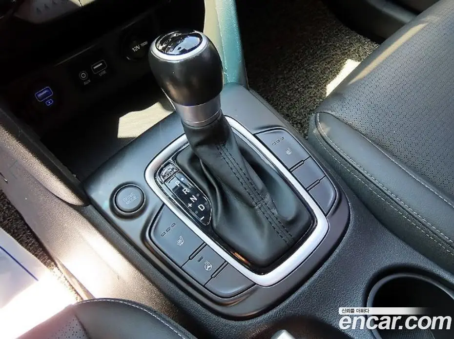 Hyundai Kona 2019 1.6 автомат (гидро), фото 11