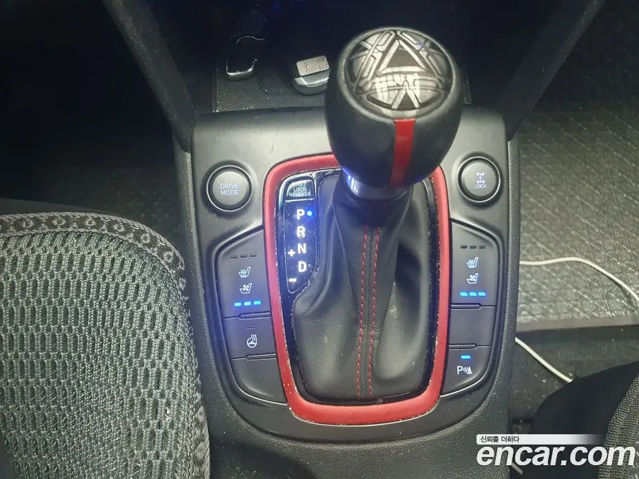 Hyundai Kona 2019 1.6 автомат (гидро), фото 13
