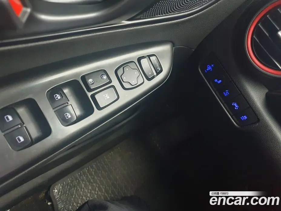 Hyundai Kona 2019 1.6 автомат (гидро), фото 18