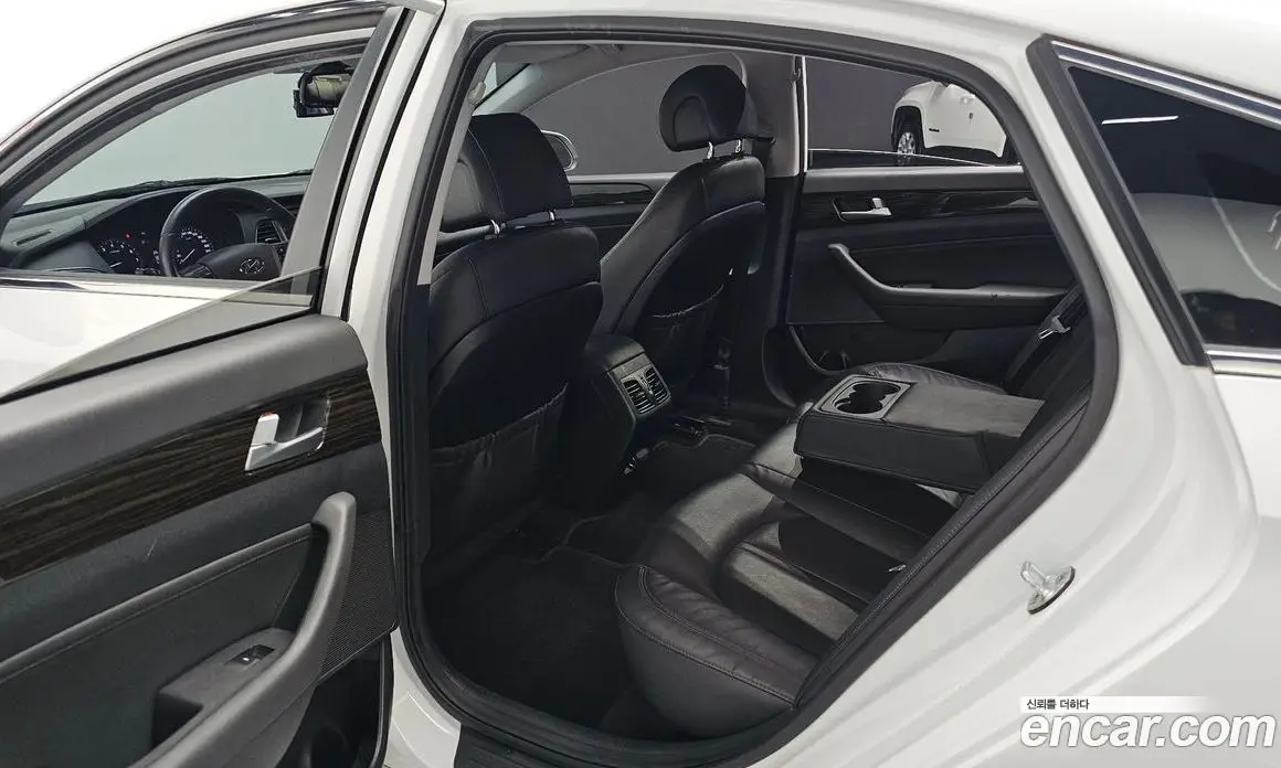Hyundai Sonata 2016 2.0 автомат (гидро), фото 12