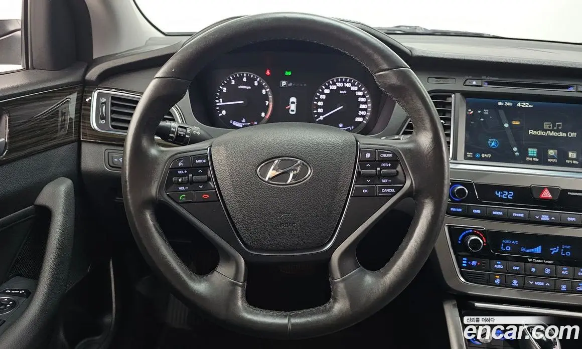 Hyundai Sonata 2016 2.0 автомат (гидро), фото 13
