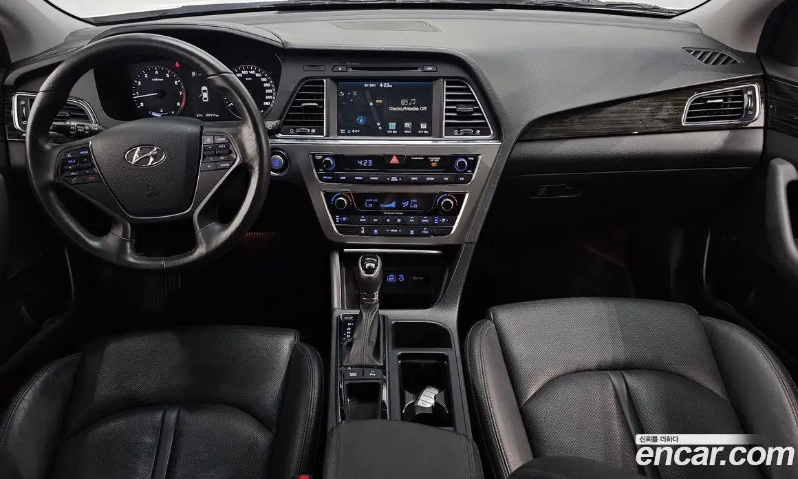 Hyundai Sonata 2016 2.0 автомат (гидро), фото 7