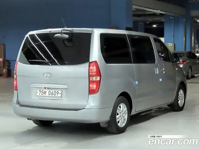 Hyundai Starex 2015 2.5 автомат (гидро), миниатюра 2