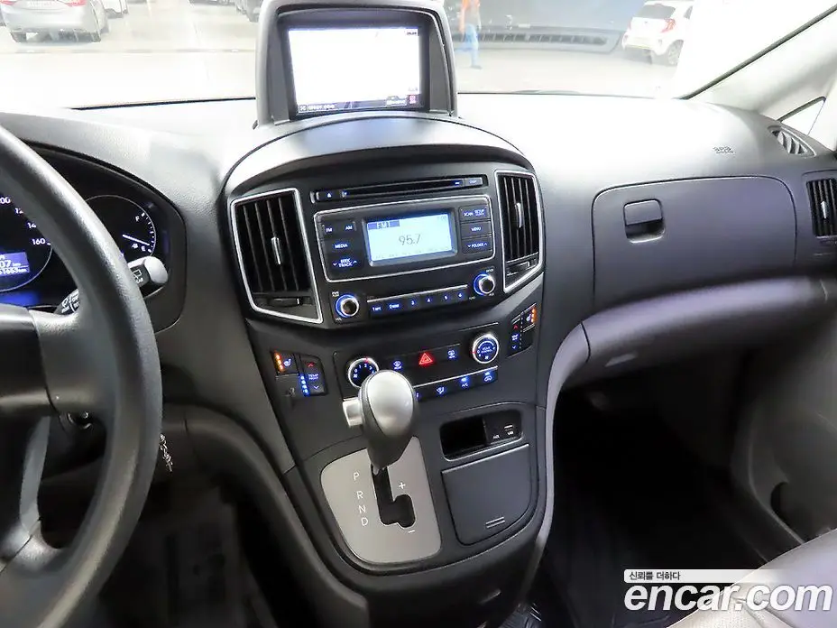 Hyundai Starex 2015 2.5 автомат (гидро), фото 18