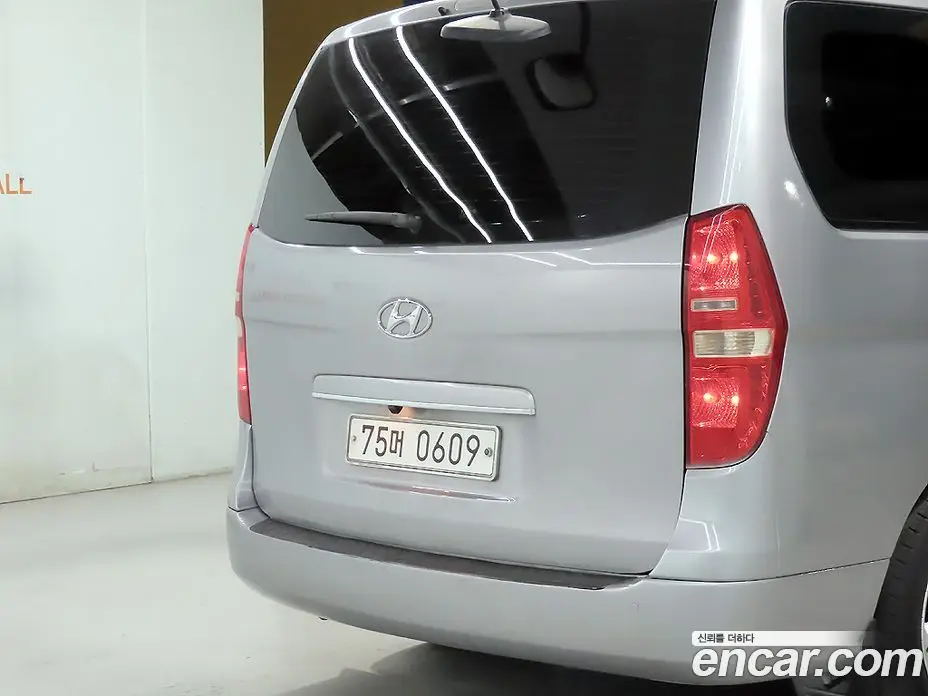 Hyundai Starex 2015 2.5 автомат (гидро), фото 19