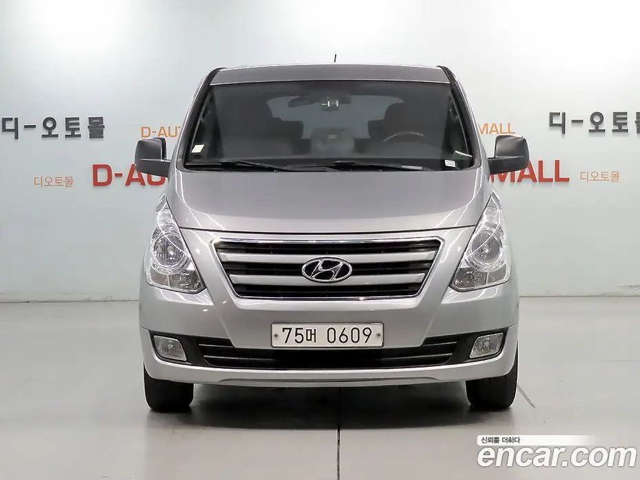 Hyundai Starex 2015 2.5 автомат (гидро), фото 3