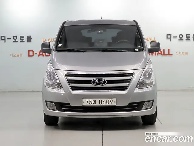 Hyundai Starex 2015 2.5 автомат (гидро), миниатюра 3