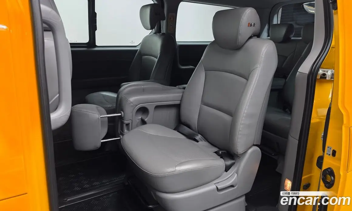 Hyundai Starex 2020 2.4 автомат (гидро), фото 16