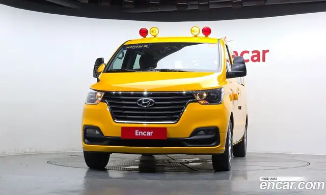 Hyundai Starex 2020 2.4 автомат (гидро), миниатюра 3