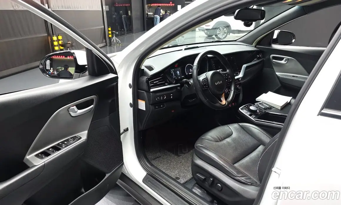 Kia Niro 2021 0.2 автомат (гидро), фото 10