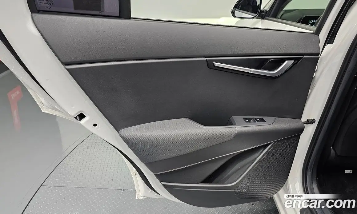 Kia Niro 2022 1.6 автомат (гидро), фото 14