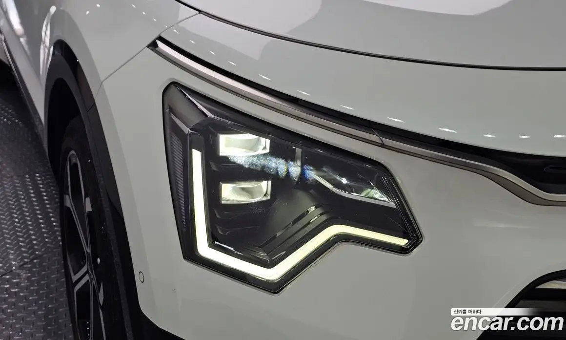 Kia Niro 2022 1.6 автомат (гидро), фото 7