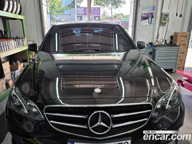Mercedes-Benz E-Class, 2015, 259 000 км