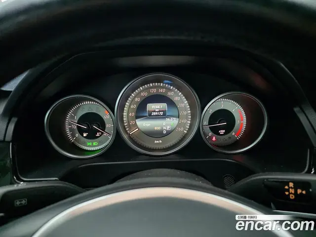 Mercedes-Benz E-Class 2015 2.1 автомат (гидро), миниатюра 8