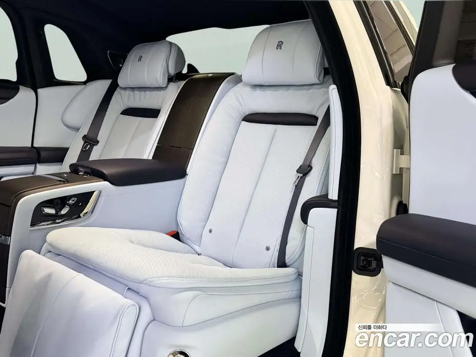 Rolls-Royce Ghost 2026 6.8 автомат (гидро), фото 13