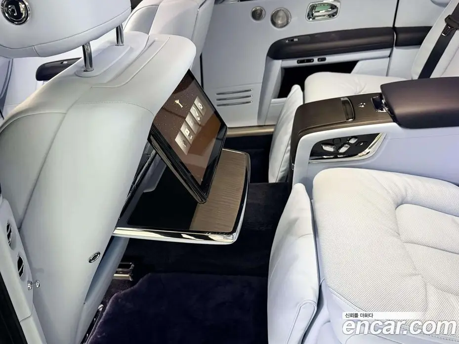 Rolls-Royce Ghost 2026 6.8 автомат (гидро), фото 14