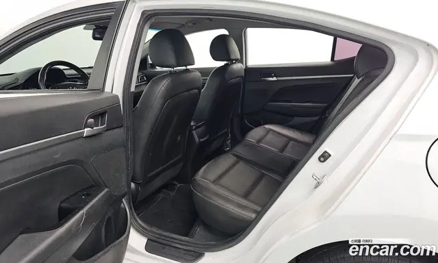 Hyundai Avante 2019 1.6 автомат (гидро), миниатюра 12