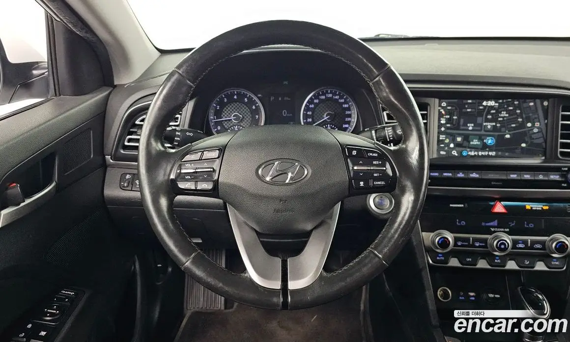 Hyundai Avante 2019 1.6 автомат (гидро), фото 13