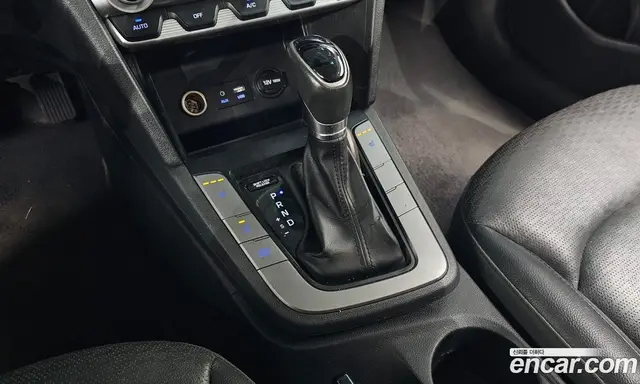 Hyundai Avante 2019 1.6 автомат (гидро), миниатюра 9