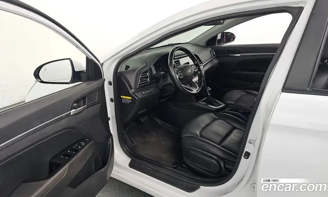 Hyundai Avante 2019 1.6 автомат (гидро), миниатюра 10