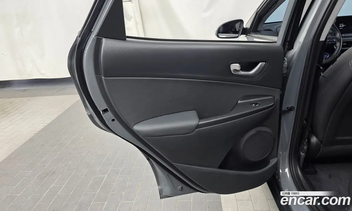 Hyundai Kona 2021 1.6 автомат (гидро), фото 15