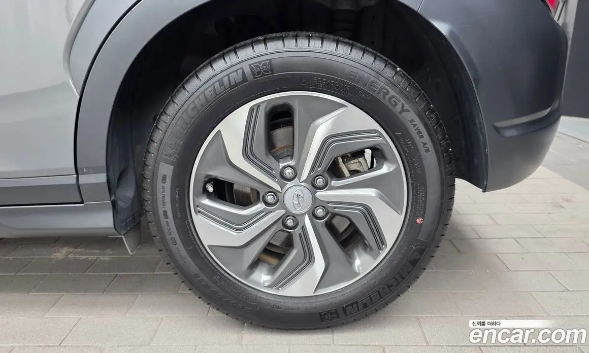 Hyundai Kona 2021 1.6 автомат (гидро), фото 7