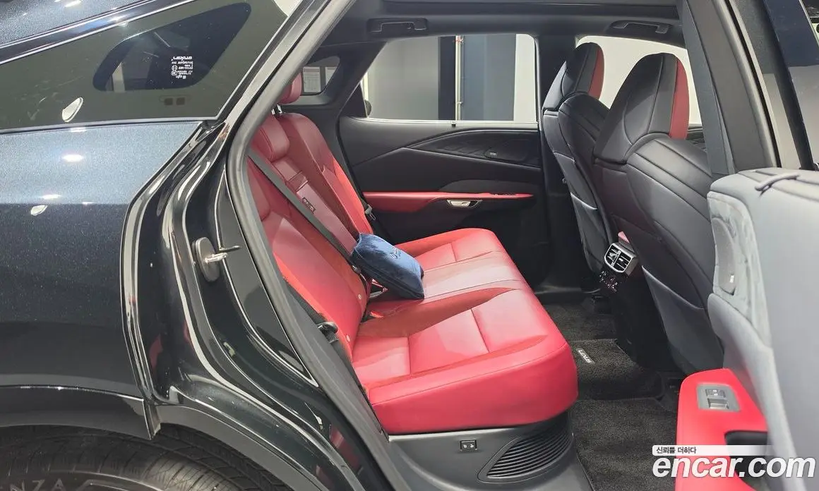 Lexus RX 2025 2.4 автомат (гидро), фото 17