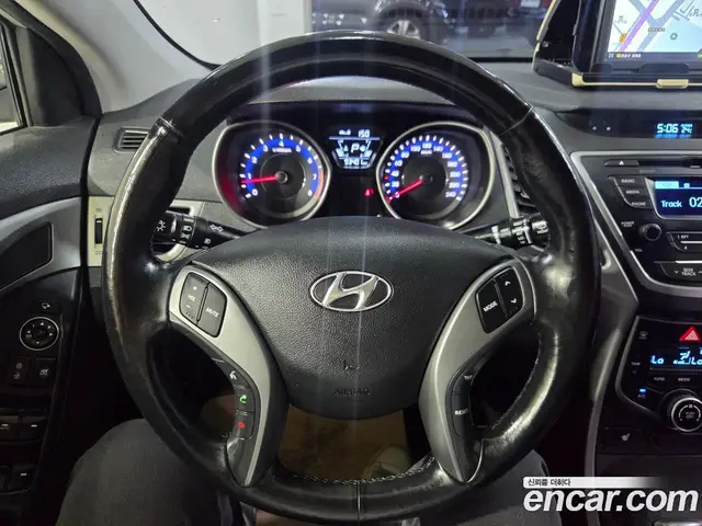 Hyundai Avante 2014 1.6 автомат (гидро), миниатюра 12