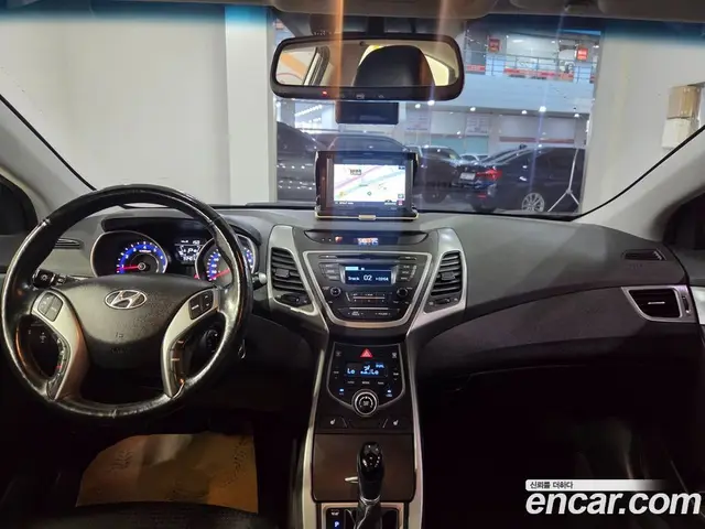 Hyundai Avante 2014 1.6 автомат (гидро), миниатюра 7