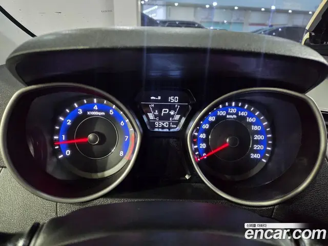 Hyundai Avante 2014 1.6 автомат (гидро), миниатюра 8