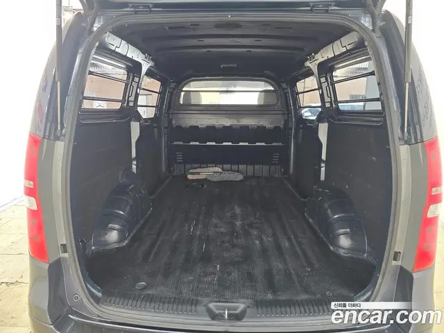 Hyundai Starex 2018 2.5 автомат (гидро), миниатюра 6