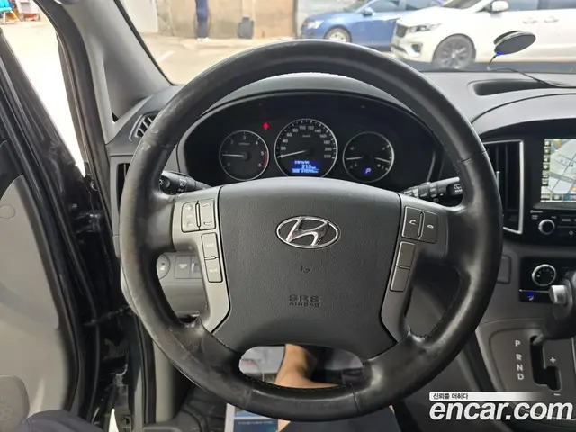Hyundai Starex 2018 2.5 автомат (гидро), миниатюра 9