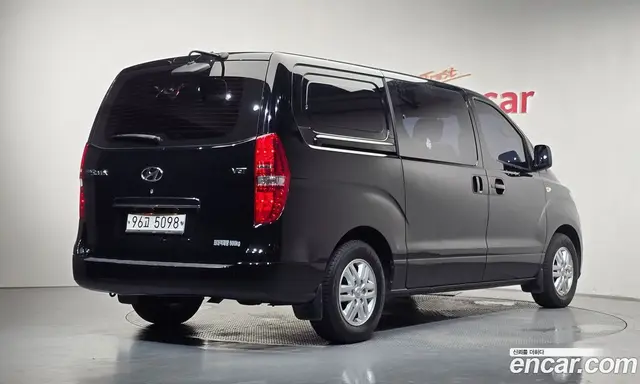 Hyundai Starex 2019 2.5 автомат (гидро), миниатюра 2