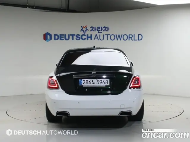 Rolls-Royce Ghost 2023 6.7 автомат (гидро), миниатюра 4