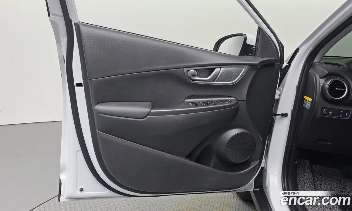 Hyundai Kona 2019 0.2 автомат (гидро), фото 14 Hyundai Kona 2019 0.2 автомат (гидро), фото 14