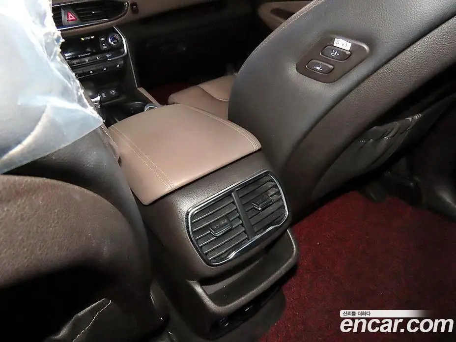 Hyundai Santa Fe 2018 2.0 автомат (гидро), фото 14
