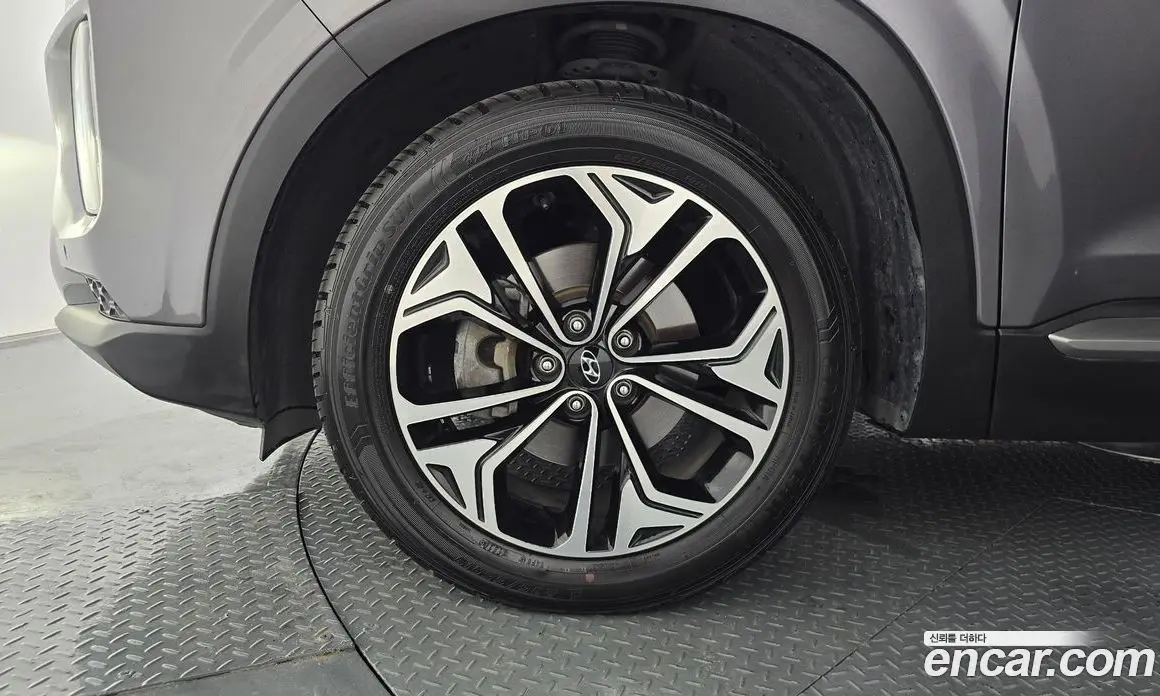 Hyundai Santa Fe 2018 2.0 автомат (гидро), фото 5