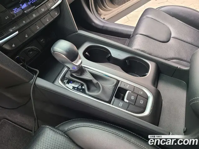 Hyundai Santa Fe 2020 2.0 автомат (гидро), миниатюра 9 Hyundai Santa Fe 2020 2.0 автомат (гидро), миниатюра 9