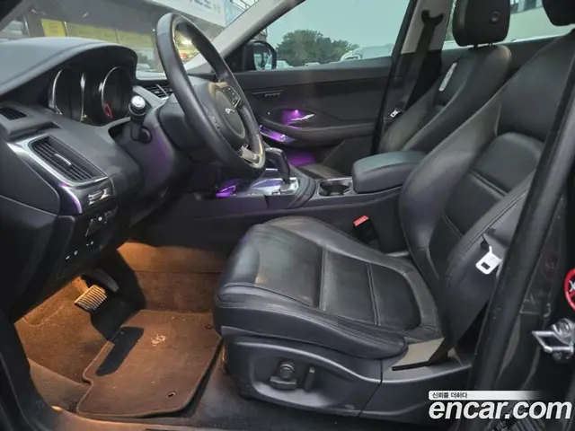 Jaguar E-Pace 2019 2.0 автомат (гидро), миниатюра 7