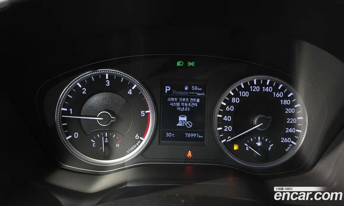 Hyundai Santa Fe 2018 2.0 автомат (гидро), фото 11