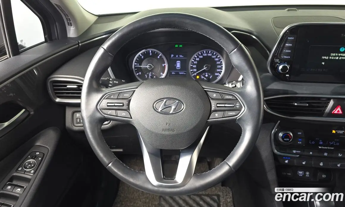 Hyundai Santa Fe 2018 2.0 автомат (гидро), фото 19